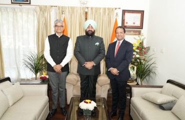 India's High Commissioner to Brunei, Mr. Alok Amitabh Dimri and India's High Commissioner to Uganda, Mr. Upendra Singh Rawat paying courtesy call on the Governor.