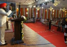 Governor addressing the Divine Spiritual Festival organized at Harihar Ashram, Haridwar.;?>