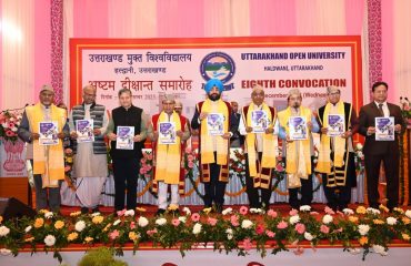 Governor releasing the magazine 'Udaan' on the occasion of the convocation ceremony.