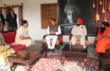 Yoga Guru Swami Ramdev, Acharya Shri Balkrishna and other representatives pay courtesy call on the Governor and Chief Minister.