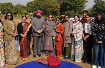 Governor and First Lady meet all the employees of Raj Bhawan and their families in the family meeting program