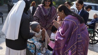 First Lady Mrs. Gurmeet Kaur meeting the elderly women living in Prem Dham Old Age Home located in Dalanwala.