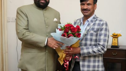 Uttarakhand Scheduled Caste Commission Chairman Mukesh Kumar paying courtesy call on the Governor.