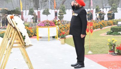 Governor paying his tribute to the brave soldiers who made the supreme sacrifice.