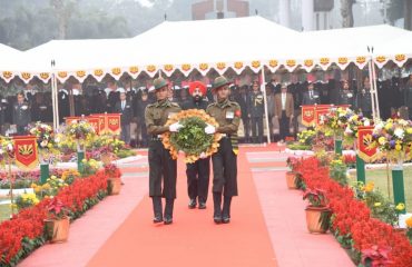 Governor paying his tribute to the brave soldiers who made the supreme sacrifice.