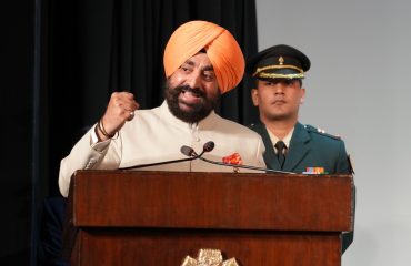संस्कृति विभाग द्वारा आयोजित कार्यक्रम को संबोधित करते हुए राज्यपाल।
