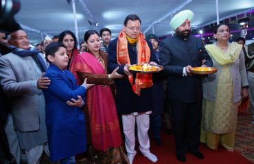 Governor and Chief Minister participate in the grand Shri Ram Sandhya on the auspicious occasion of Prabhu Shri Ram Mandir Pran Pratistha at the Chief Minister's residence.