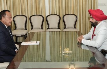 Chairman of Uttarakhand Subordinate Services Selection Commission, S. Mertolia paid a courtesy visit on the Governor at Raj Bhawan.