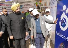 Governor visiting the exhibition on the occasion of 'National Voters' Day'.;?>