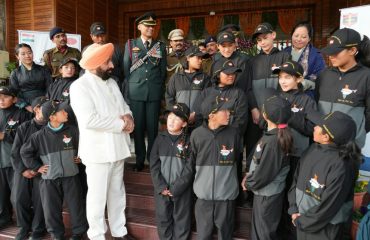 The Governor along with the students of Phobrang area of Union Territory, Ladakh, who came to Raj Bhawan on “Rashtriya Ekta Yatra”.
