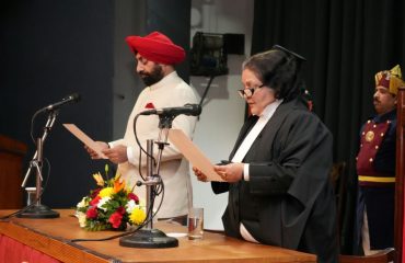 Governor administering the oath of office to the newly appointed Chief Justice of Uttarakhand High Court, Justice Kumari Ritu Bahri, at Raj Bhawan, Dehradun.
