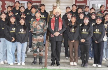 Governor with students of Kohima, Nagaland who came on “National Intergration Tour” at Raj Bhawan.
