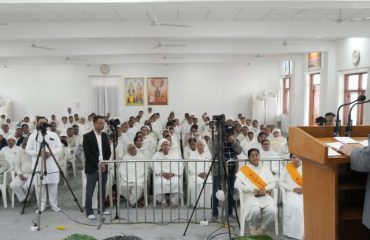 Governor addressing the inauguration program of Brahma Kumari Prajapita's “Drug Free India Campaign” in Uttarakhand.