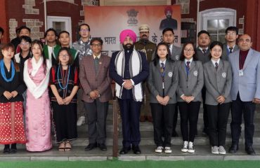 Governor with students in Uttarakhand who are natives of Arunachal Pradesh and Mizoram state at Raj Bhawan.