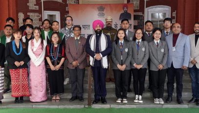 Governor with students in Uttarakhand who are natives of Arunachal Pradesh and Mizoram state at Raj Bhawan.
