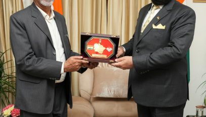 Governor bidding farewell to Shri BP Nautiyal, who retired from the post of Officer on Special Duty in Raj Bhawan