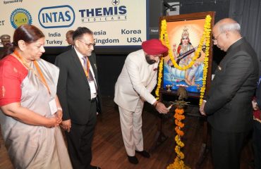 Governor inaugurating the symposium by lighting the lamp on “Global Trends in Health Technology and Management” organized at Veer Madho Singh Bhandari, Uttarakhand Technological University.