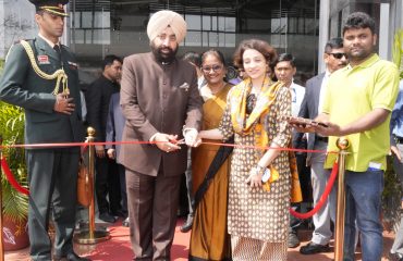 ‘‘ईट राइट-मिलेट मेले’’ का शुभारंभ करते हुए राज्यपाल।