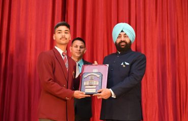 Governor felicitating students at the farewell ceremony of 12th passing out cadets of Sainik School Ghodakhal, Nainital.