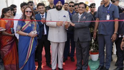 Governor cutting the ribbon of the model exhibition organized in the 'Navdhara' program organized by Devbhoomi Uttarakhand University and inaugurating it.