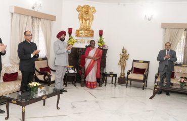 Hon'ble President inaugurating the virtual tour of Rajbhawan, Dehradun.
