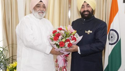 Narendrajeet Singh Bindra, Chairman of Hemkund Sahib Management Trust, paying a courtesy call on the Governor.