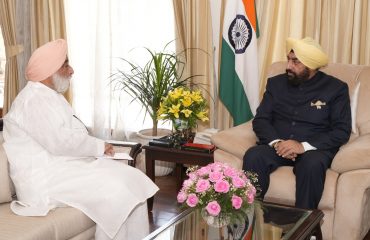 Narendrajeet Singh Bindra, Chairman of Hemkund Sahib Management Trust, meeting the Governor and giving information regarding the Hemkund Sahib Yatra.