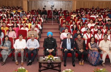 आईआईएमयूएन द्वारा राजभवन में आयोजित कार्यक्रम में प्रतिभाग करते हुए राज्यपाल।