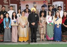 The Hon'ble Governor with the students of Sikkim studying in Uttarakhand.;?>