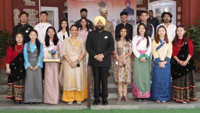 The Hon'ble Governor with the students of Sikkim studying in Uttarakhand.