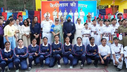 Hon'ble Governor with NCC cadets at the “Away All Boats” competition.