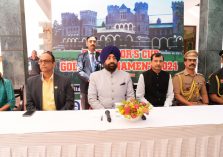 Hon'ble Governor participating in the curtain-raiser event for Governor's Cup Golf Tournament organized at the Raj Bhawan Golf Course;?>