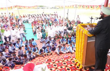 Hon'ble Governor addressing the 