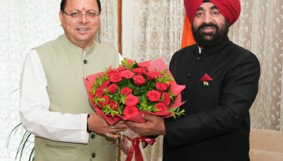 Chief Minister, Shri Pushkar Singh Dhami paying a courtesy call on the Hon'ble Governor.
