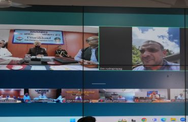 Hon'ble Governor during a virtual meeting with District Magistrates.