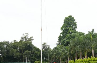 Hon'ble Governor hoisting the flag at Raj Bhawan on the occasion of Independence Day.
