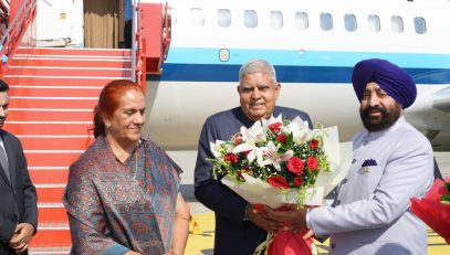 Governor welcoming Vice President, Shri Jagdeep Dhankhar ji, on his arrival at Jolly Grant Airport, Dehradun.