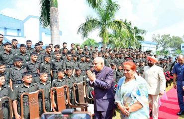 Vice President Shri Jagdeep Dhankhar and the Governor meeting the cadets of Rashtriya Indian Military College (RIMC).