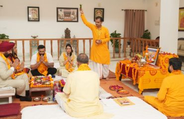 The Governor performing Havan at the Raj Bhawan.