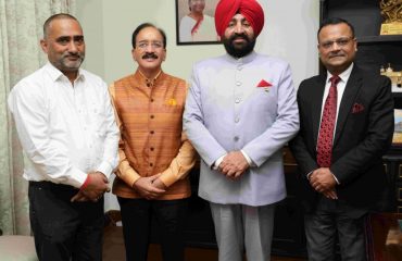 CIC (in-charge) Shri Vivek Sharma, Information Commissioner Vipin Sharma and Information Commissioner Yogesh Bhatt paying courtesy call on the Governor.