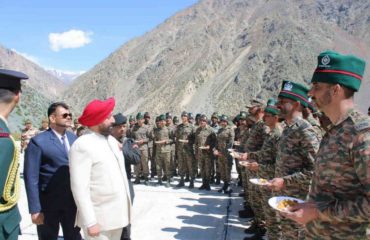 Governor meeting ITBP soldiers at Sainik Sammelan held in Harshil.