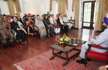 Governor interacting with students of Nubra Valley, Ladakh region, who are on their “National Unity Yatra”.