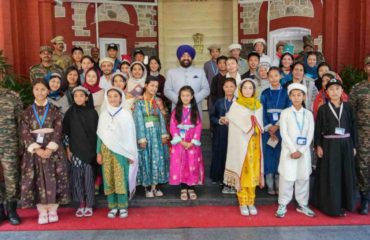 Governor with students of Nubra Valley, Ladakh region, who came on “National Unity Yatra”.