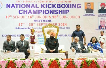परेड ग्राउंड, देहरादून में आयोजित किक बॉक्सिंग प्रतियोगिता के समापन समारोह में प्रतिभाग करते हुए राज्यपाल।