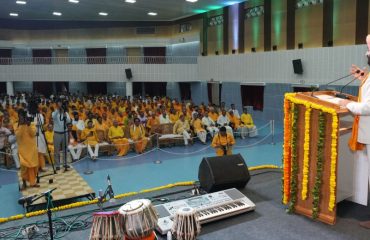 Governor addressing the closing ceremony of the two-day Gyan Kumbh being held at Dev Sanskriti University, Haridwar.