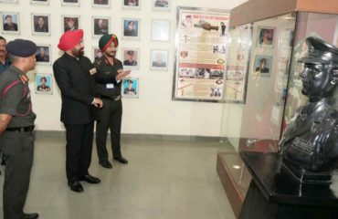 Governor visiting the museum of Western Command.