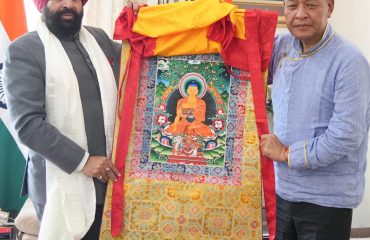 Officials of the Tibetan Administration meeting the Governor.