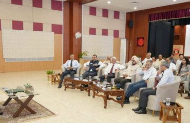 Governor meeting ex-servicemen at Chandi Mandir Military Station, Panchkula, Haryana