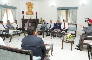 Governor meeting ex-servicemen at Raj Bhawan and discussing issues related to their welfare.