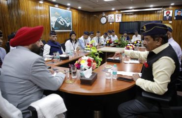 Governor holding a meeting with the officials of Rashtriya Sainik Sanstha at Uttarakhand Sadan, New Delhi.